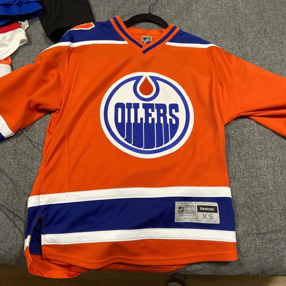 Sports jerseys - Picture 12 of 15